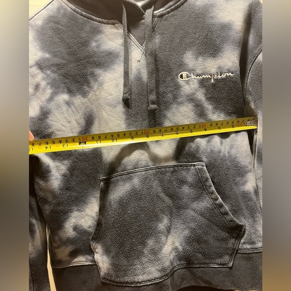 Champion womens tie-dye, kangaroo pocket hoodie. Size US Med - Picture 5 of 9